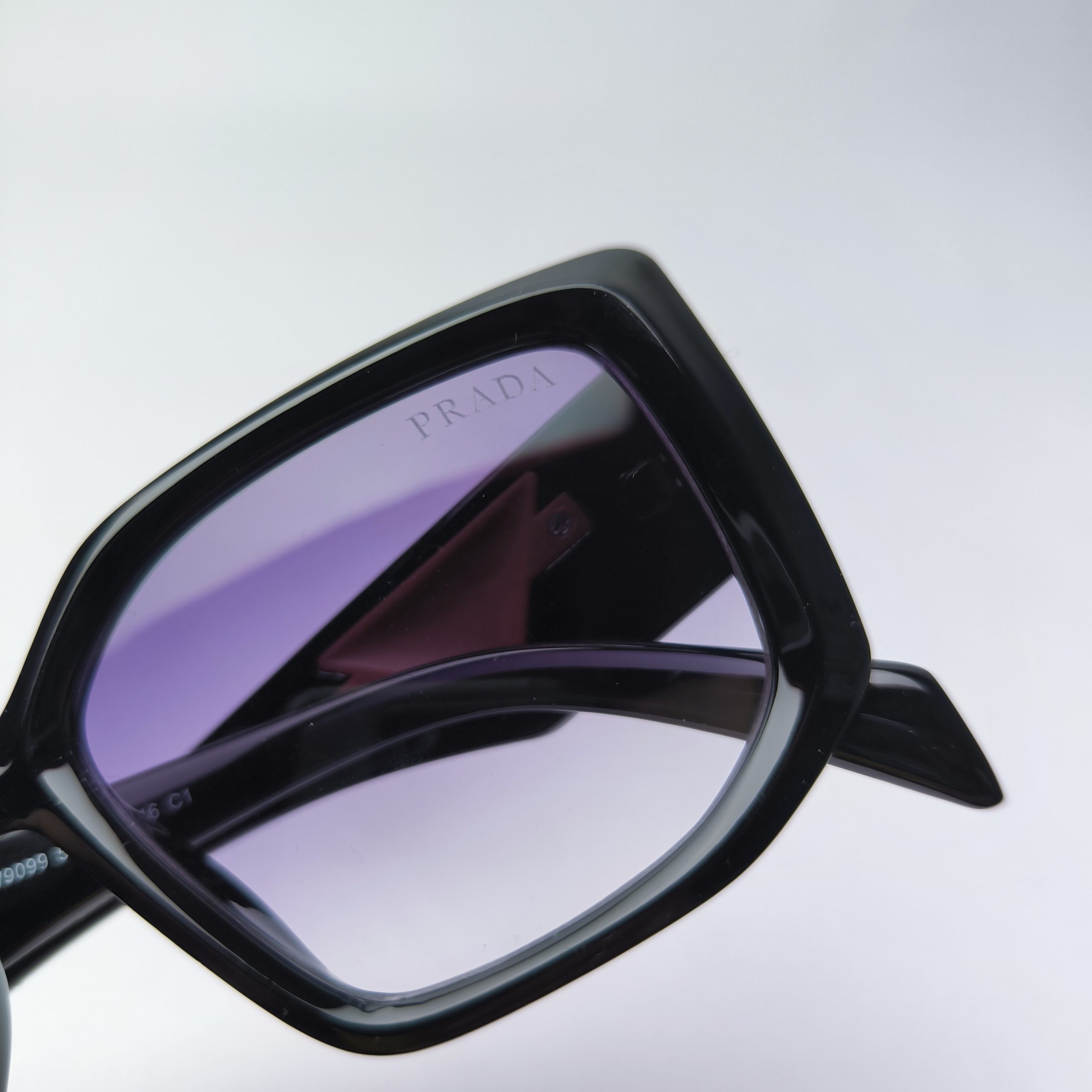 عینک آفتابی زنانه پرادا w9099 (تک و عمده) 8 عینک آفتابی زنانه پرادا w9099 (تک و عمده)