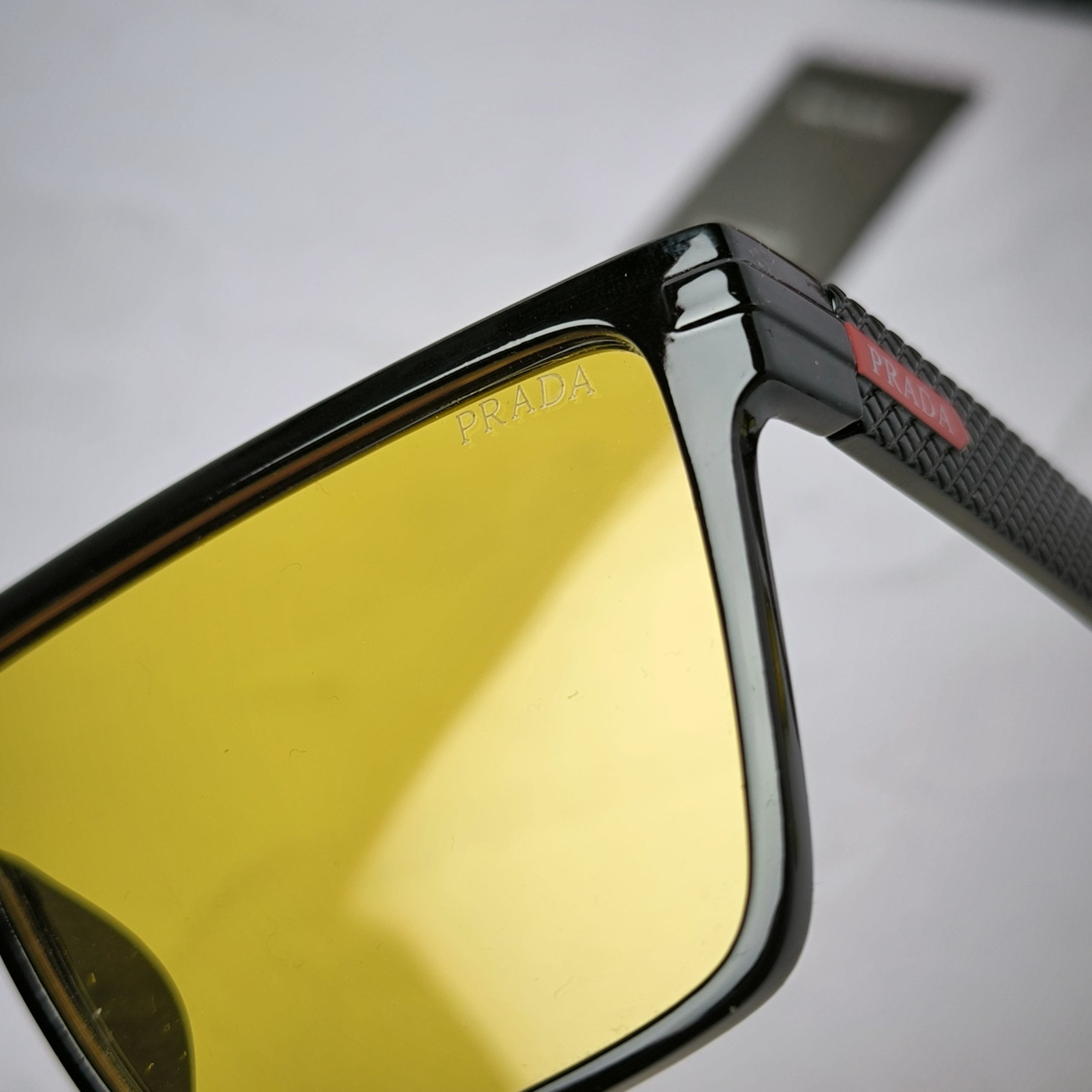 عینک شب پرادا P6067 3 عینک شب پرادا P6067