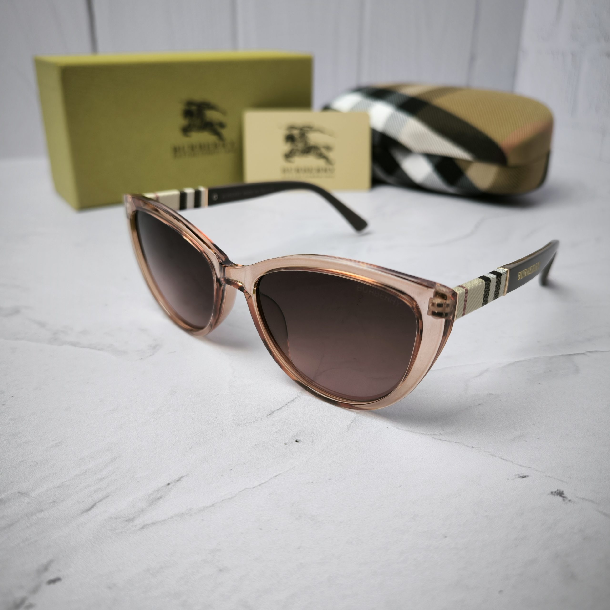 عینک آفتابی زنانه بربری 32081 (تک و عمده)