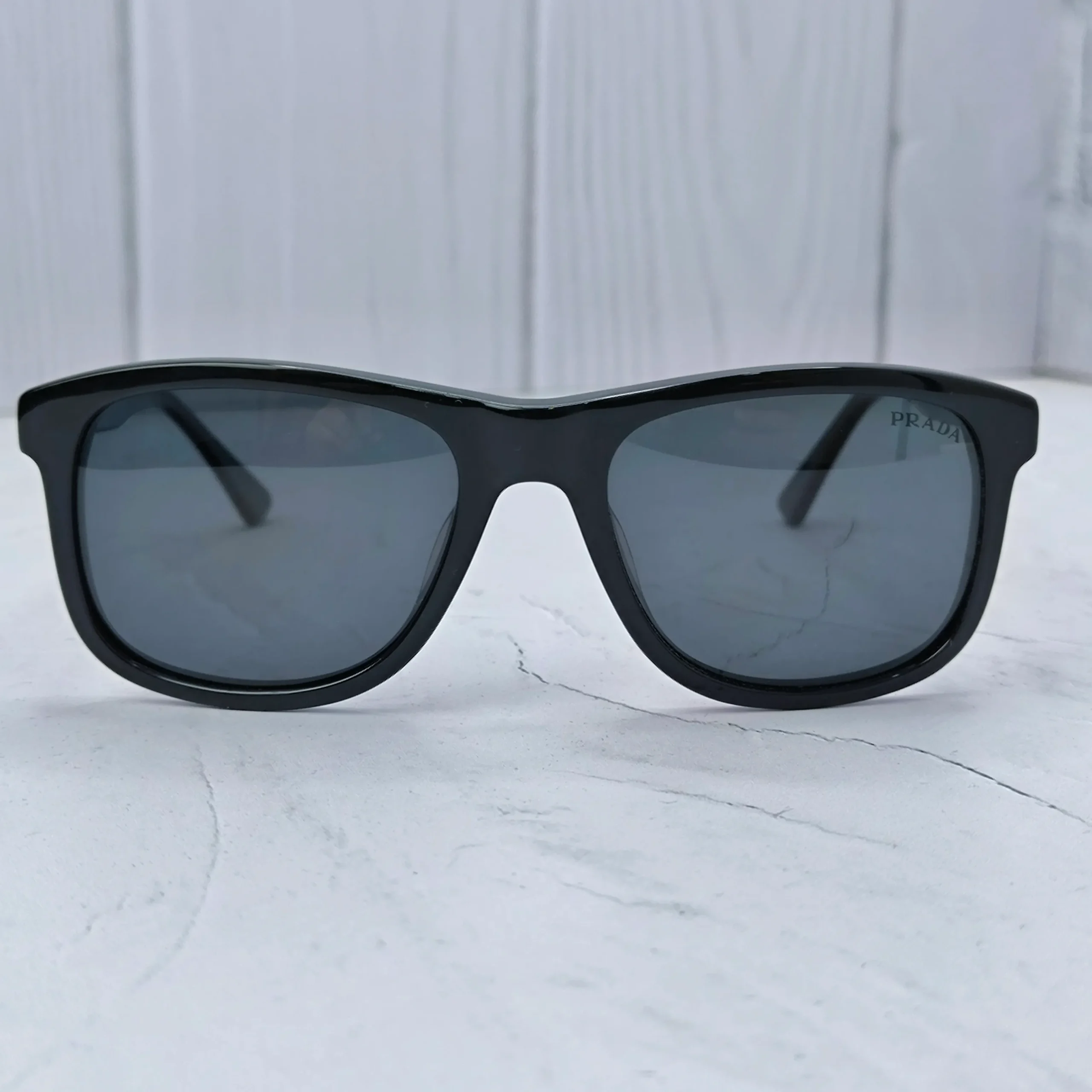 عینک آفتابی پلاریزه مستر پرادا 9714 با پک اصلی 4 عینک آفتابی پلاریزه کیفیت مستر برند پرادا فاطمی اپتیک